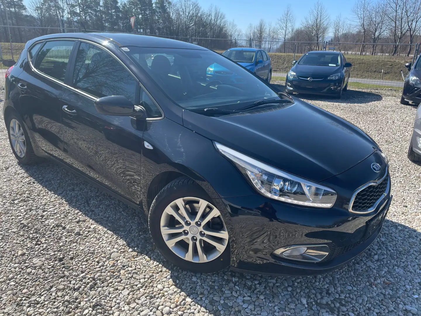 Kia Ceed / cee'd 1,4 MPI +NEU PICKERL 4/2026+4MONAT Schwarz - 2