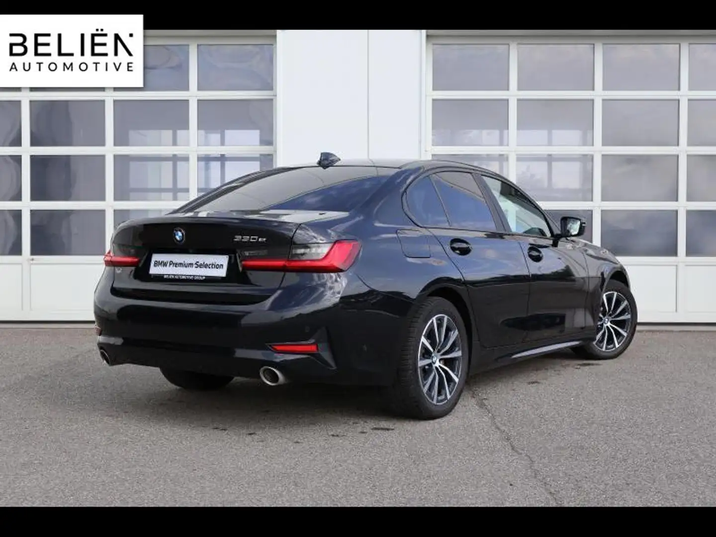 BMW 330 Berline Noir - 2