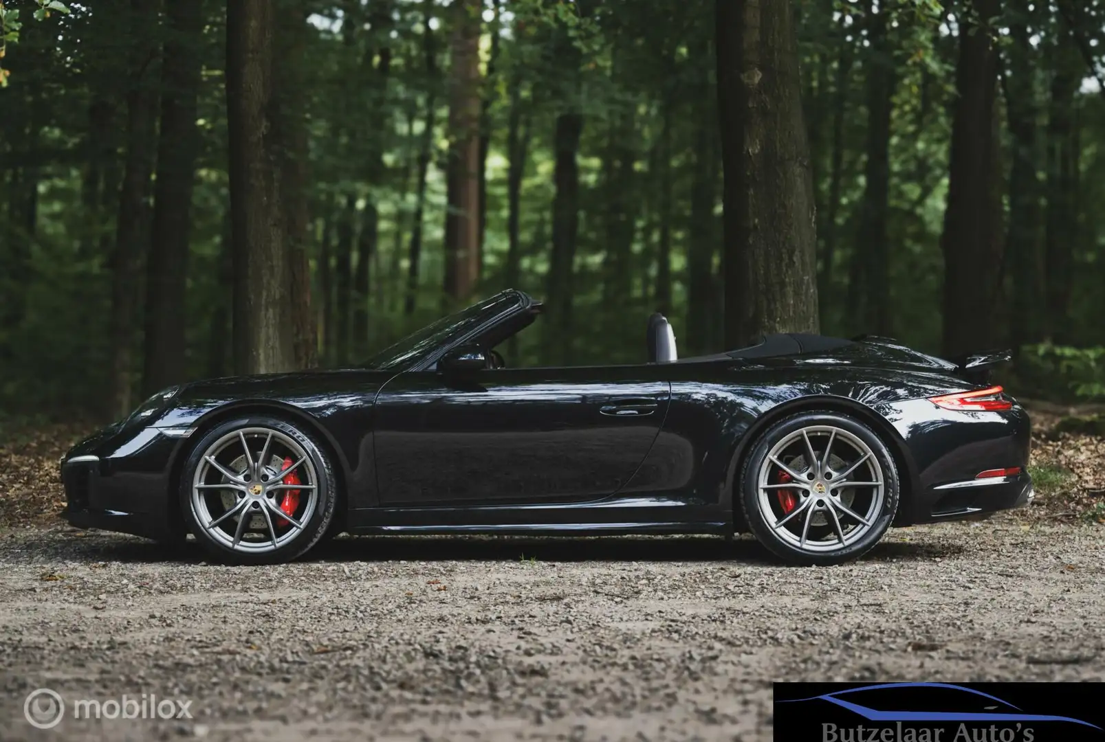 Porsche 991 Cabrio 3.0 Carrera 4S Zwart - 2