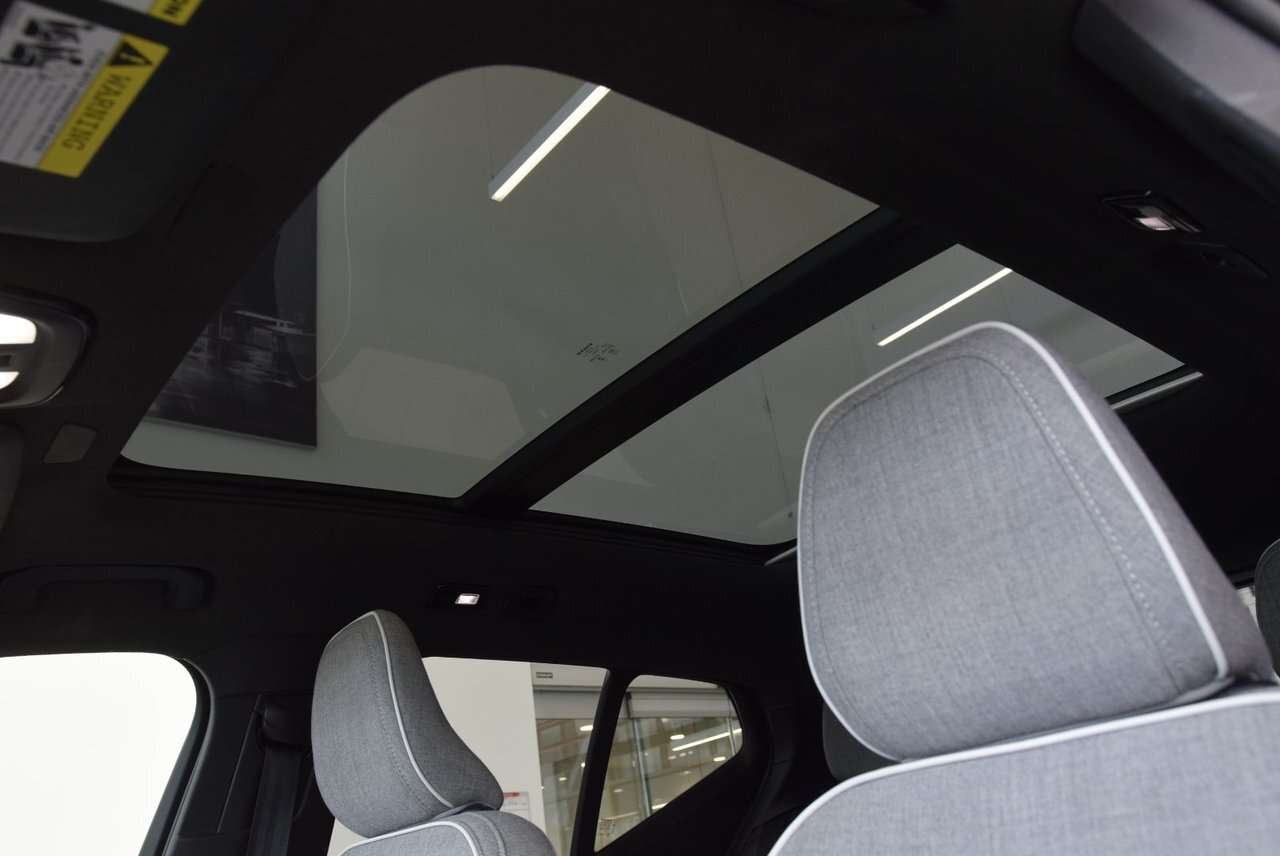 2023 Volvo XC40 ULTIMATE+LED+TOIT+AWD+HARMAN ULTIMATE+LED+TOIT+AWD — снимка 1
