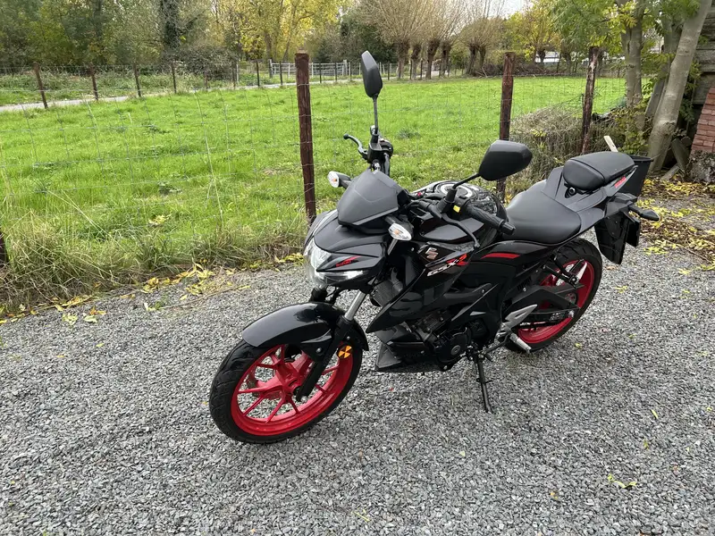 Suzuki GSX-S 125 - foto 2
