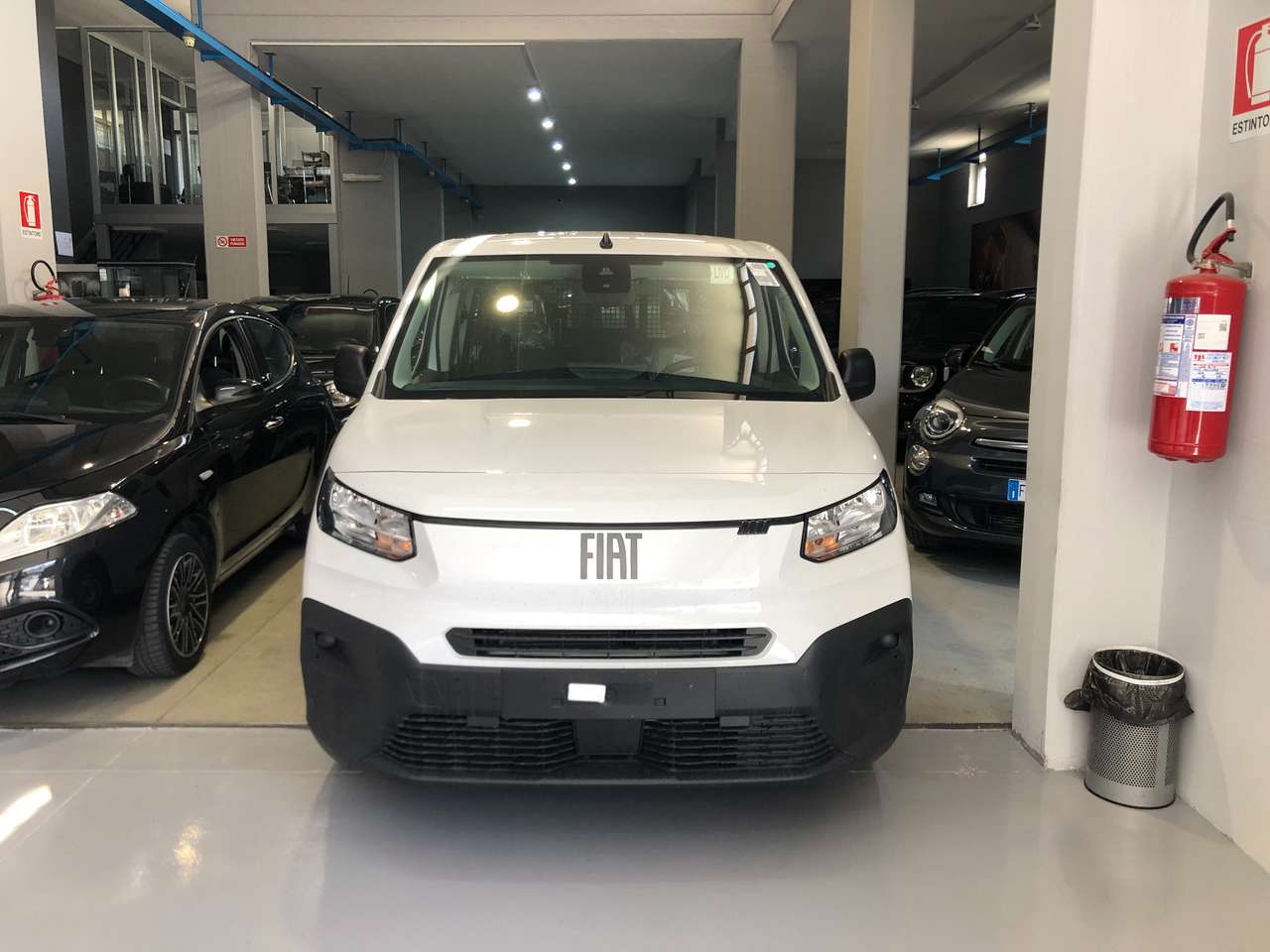 Fiat Doblo Doblo Passo Lungo 1.5 d Doblo 100cv Autocarro