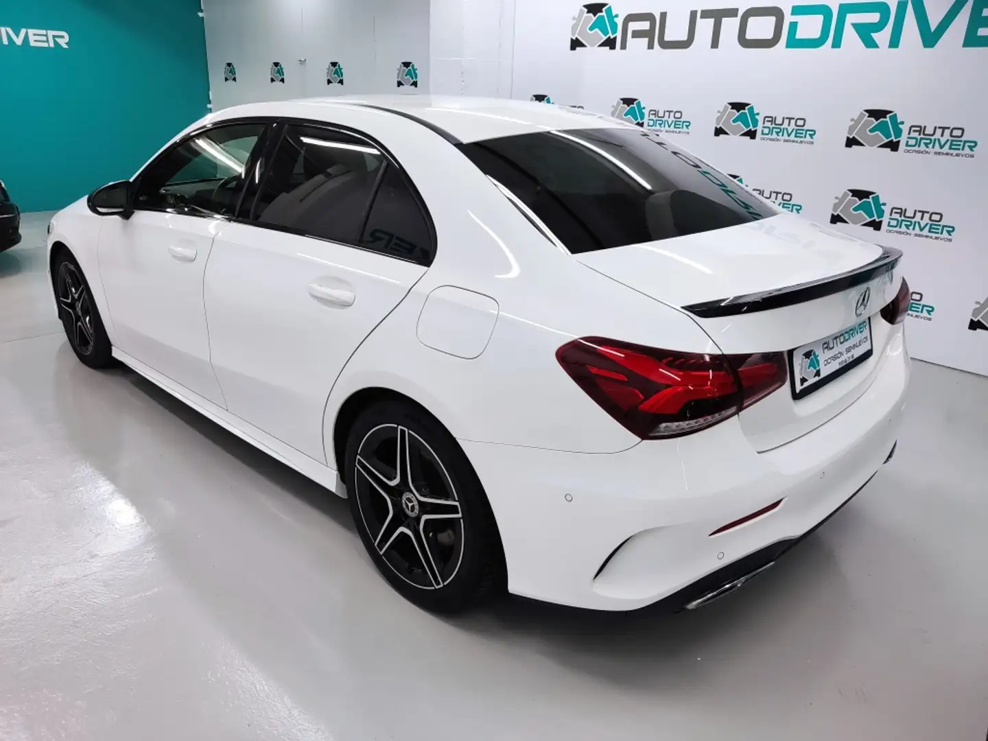 Mercedes-Benz CLA 250 4Matic 7G-DCT Blanco - 2