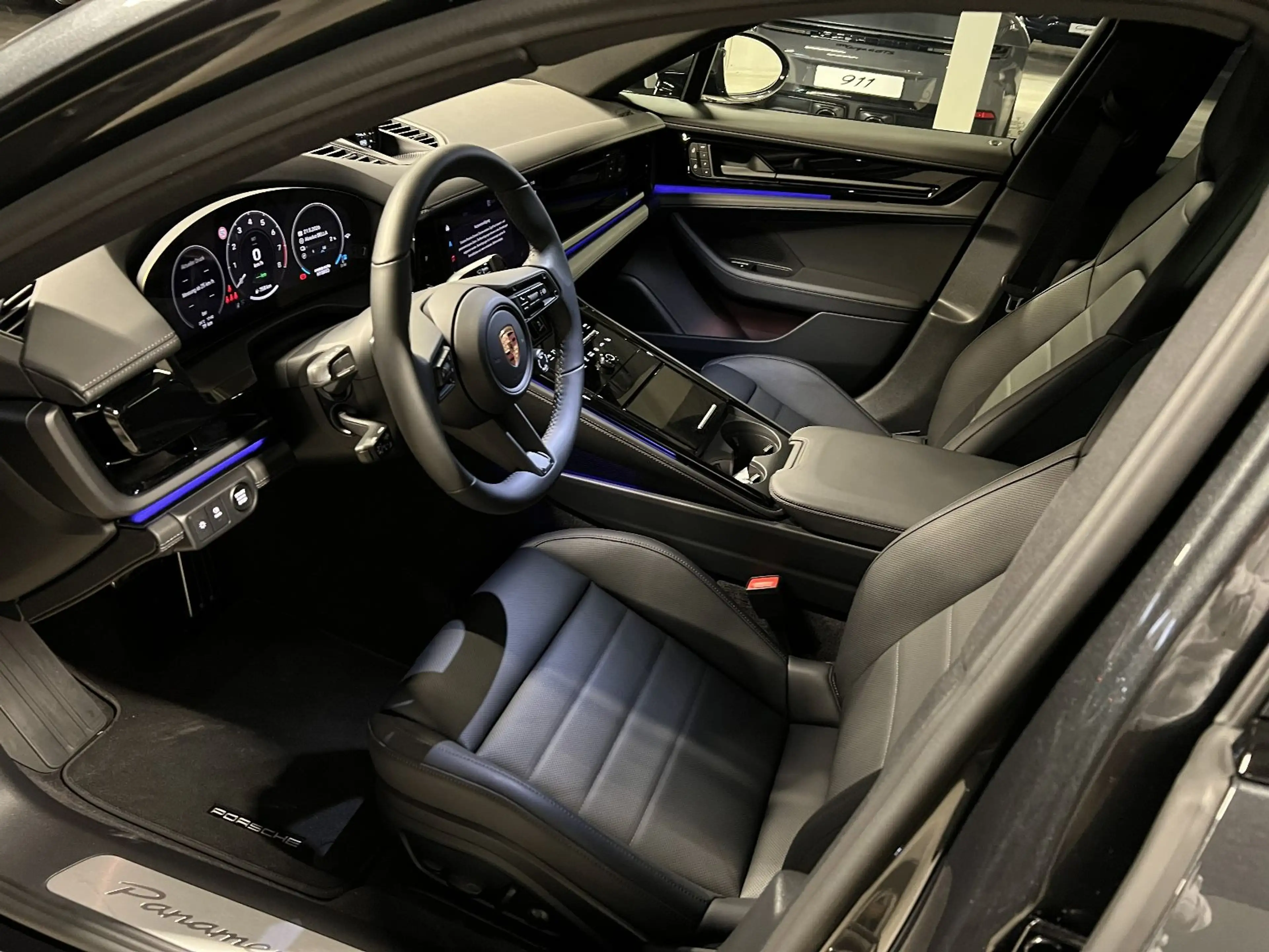 Porsche Panamera 4 E-Hybrid | Panorama | InnoDrive | — photo 13
