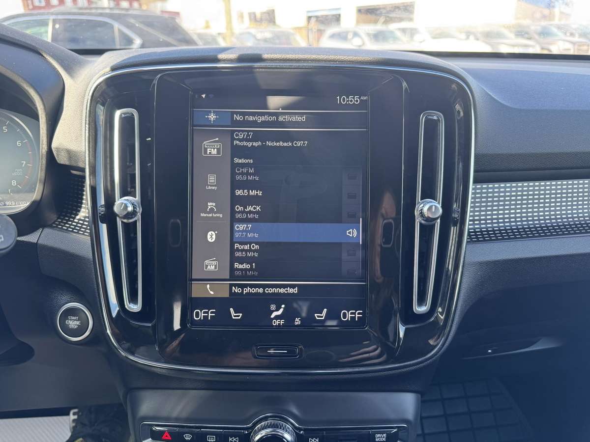 2019 Volvo XC40 R Design thumb 12