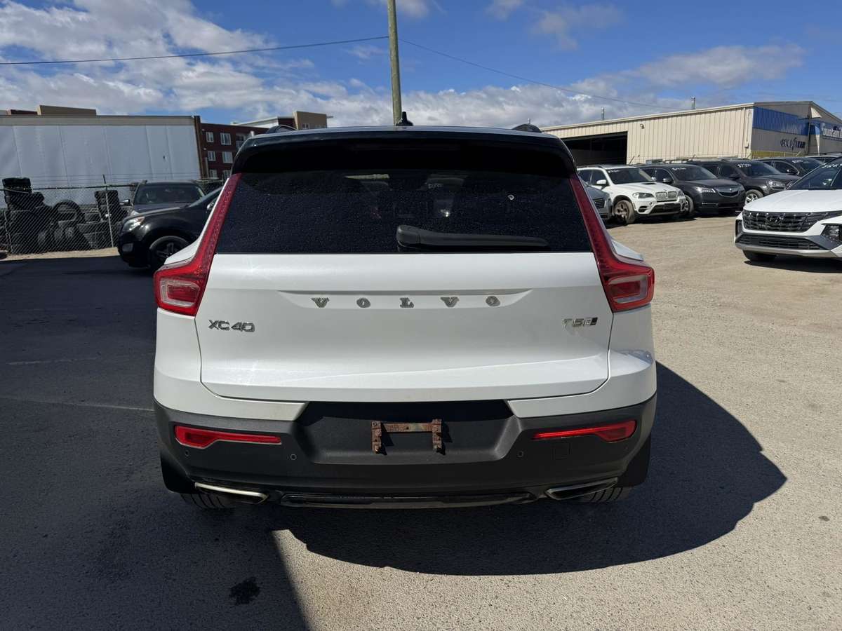 2019 Volvo XC40 R Design thumb 6