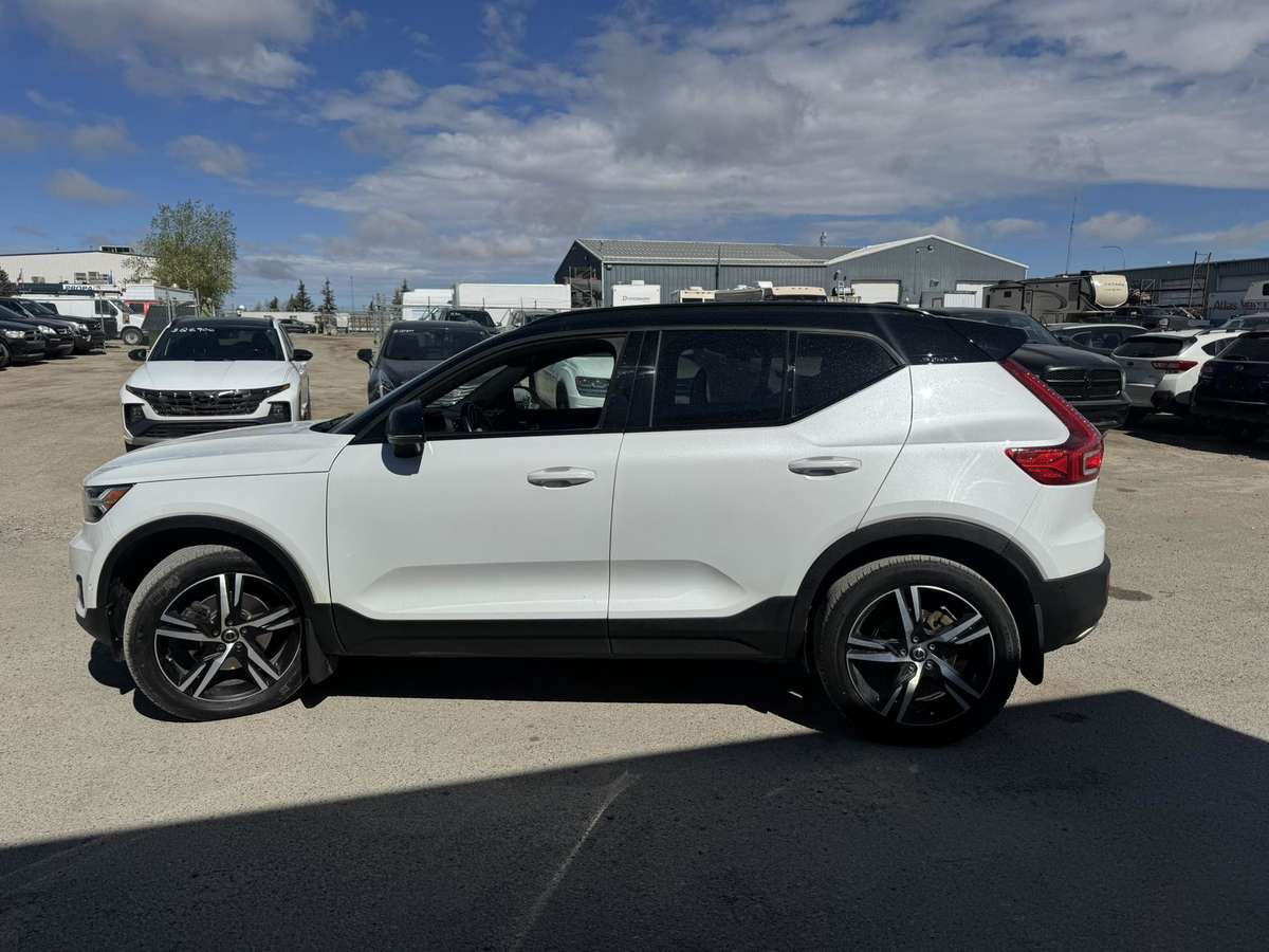 2019 Volvo XC40 R Design thumb 8