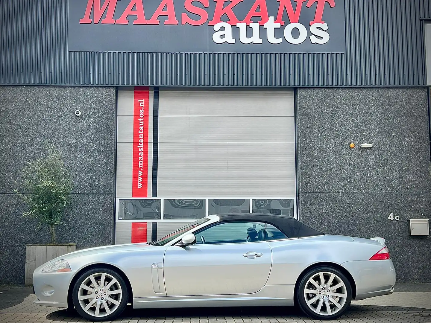 Jaguar XK 4.2 Convertible / Liquid silver / Softgrain leathe Gri - 1