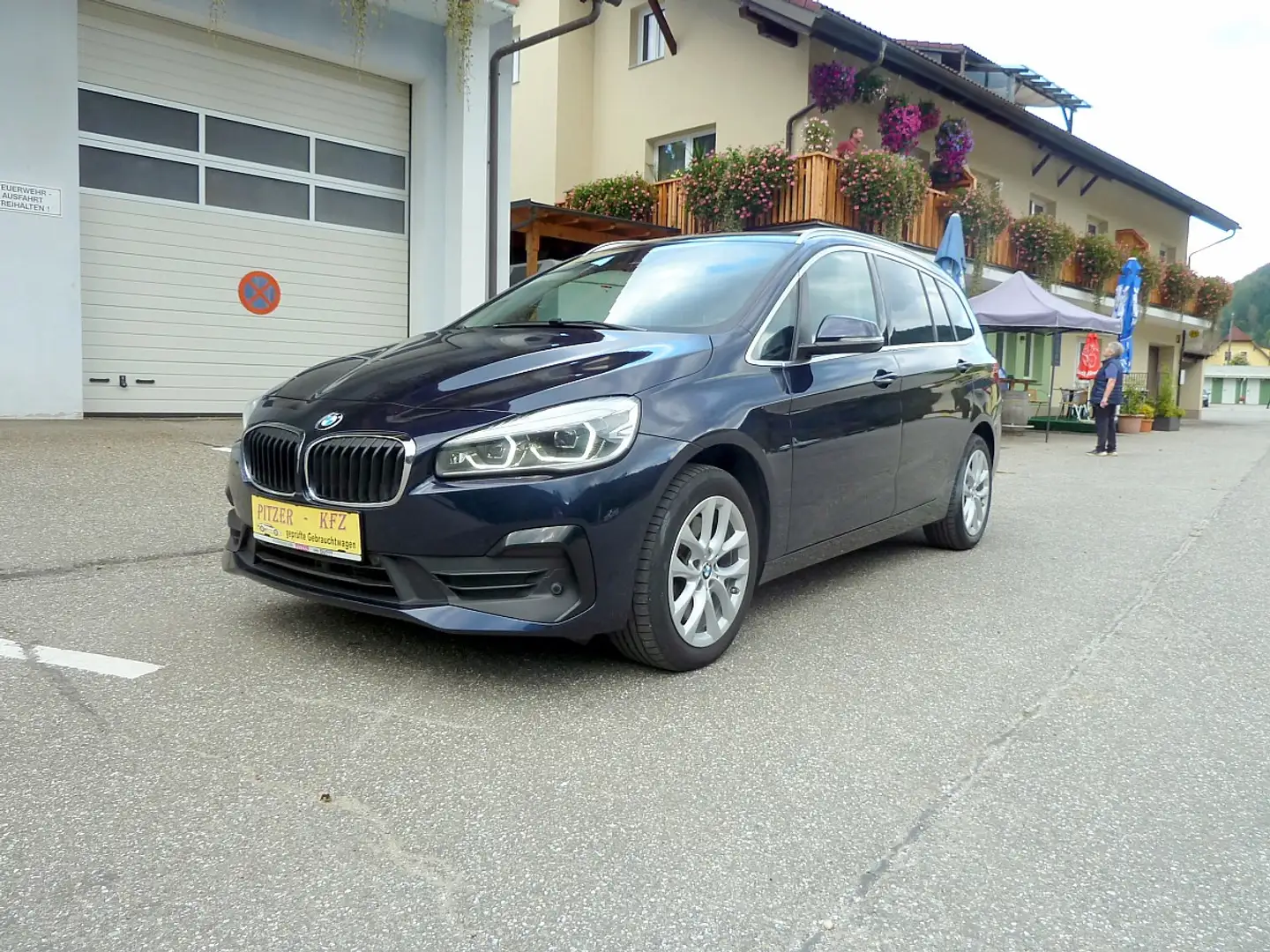 BMW 218 d Gran Tourer Aut. Blauw - 2