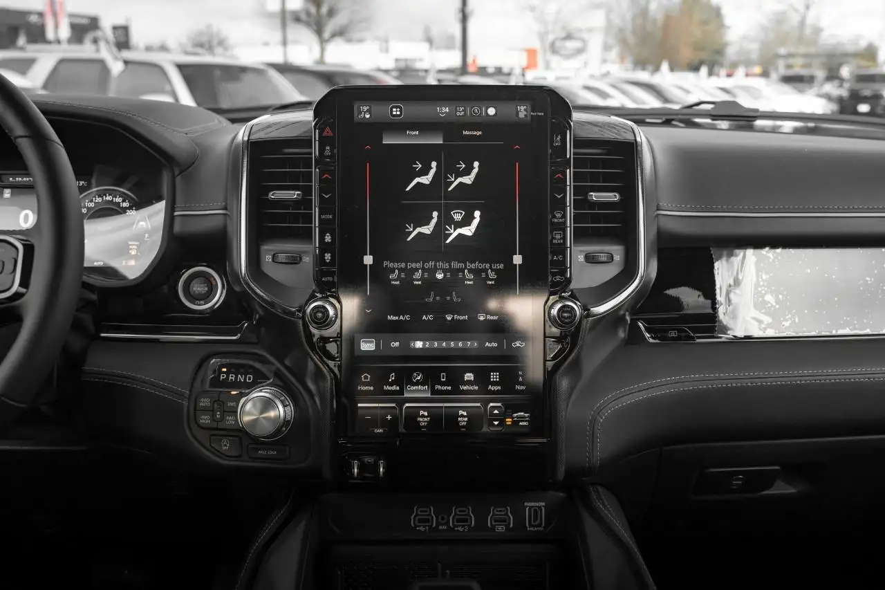 RAM 1500 снимка RAM 1500