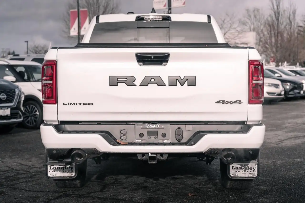 RAM 1500 снимка RAM 1500