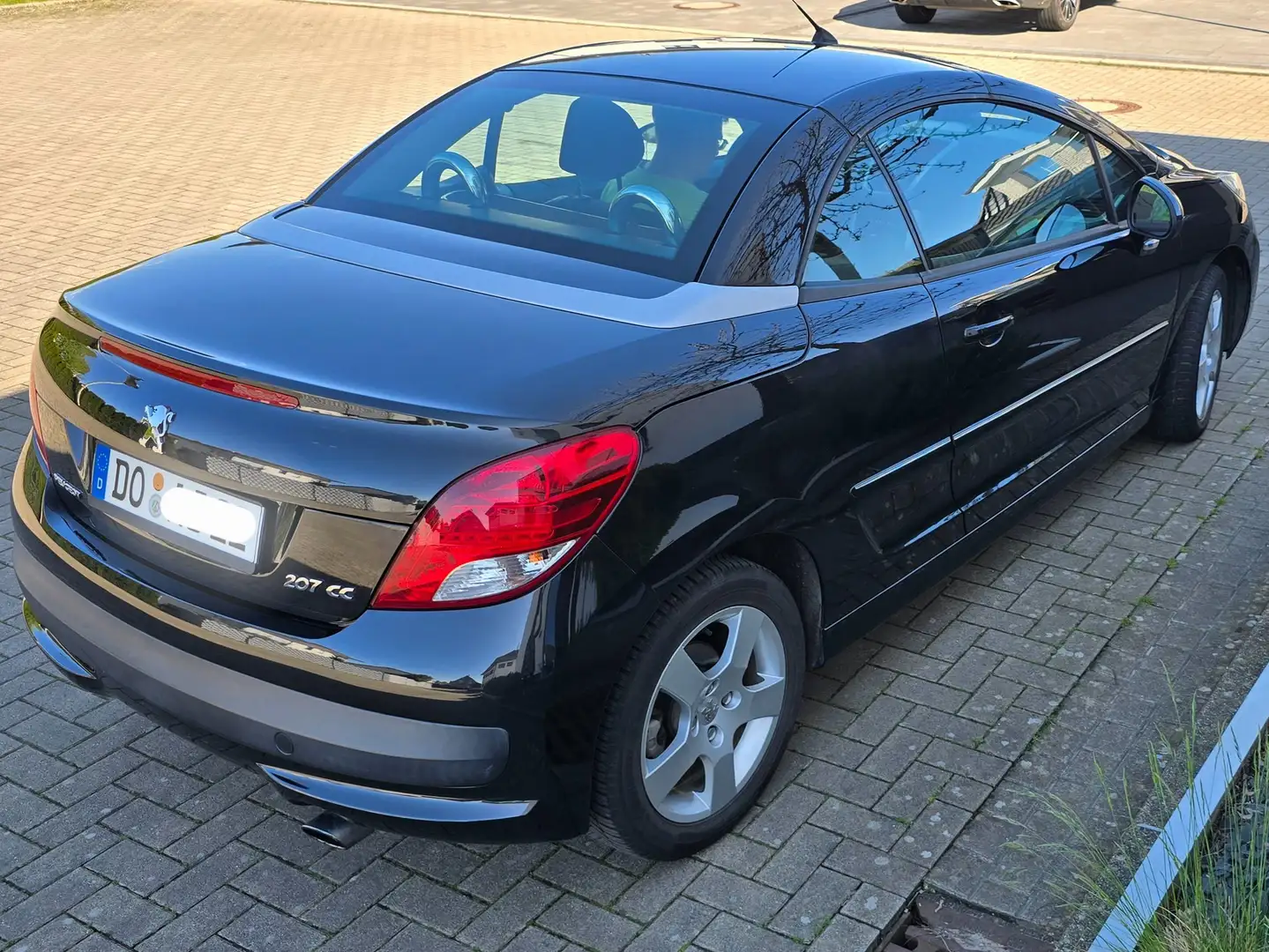 Peugeot 207 207 CC Schwarz - 2