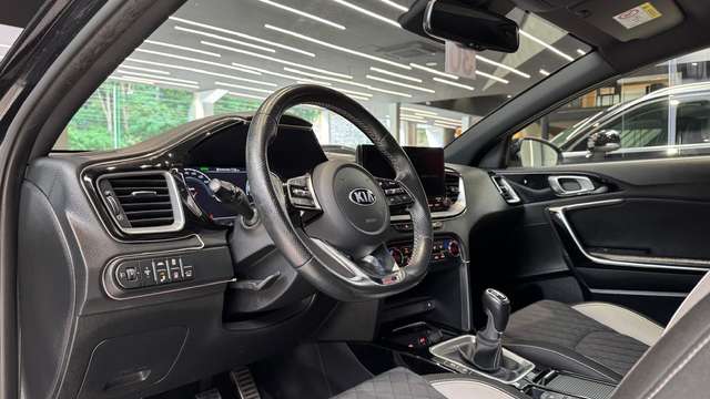 Kia ProCeed / pro_cee'd — photo 13