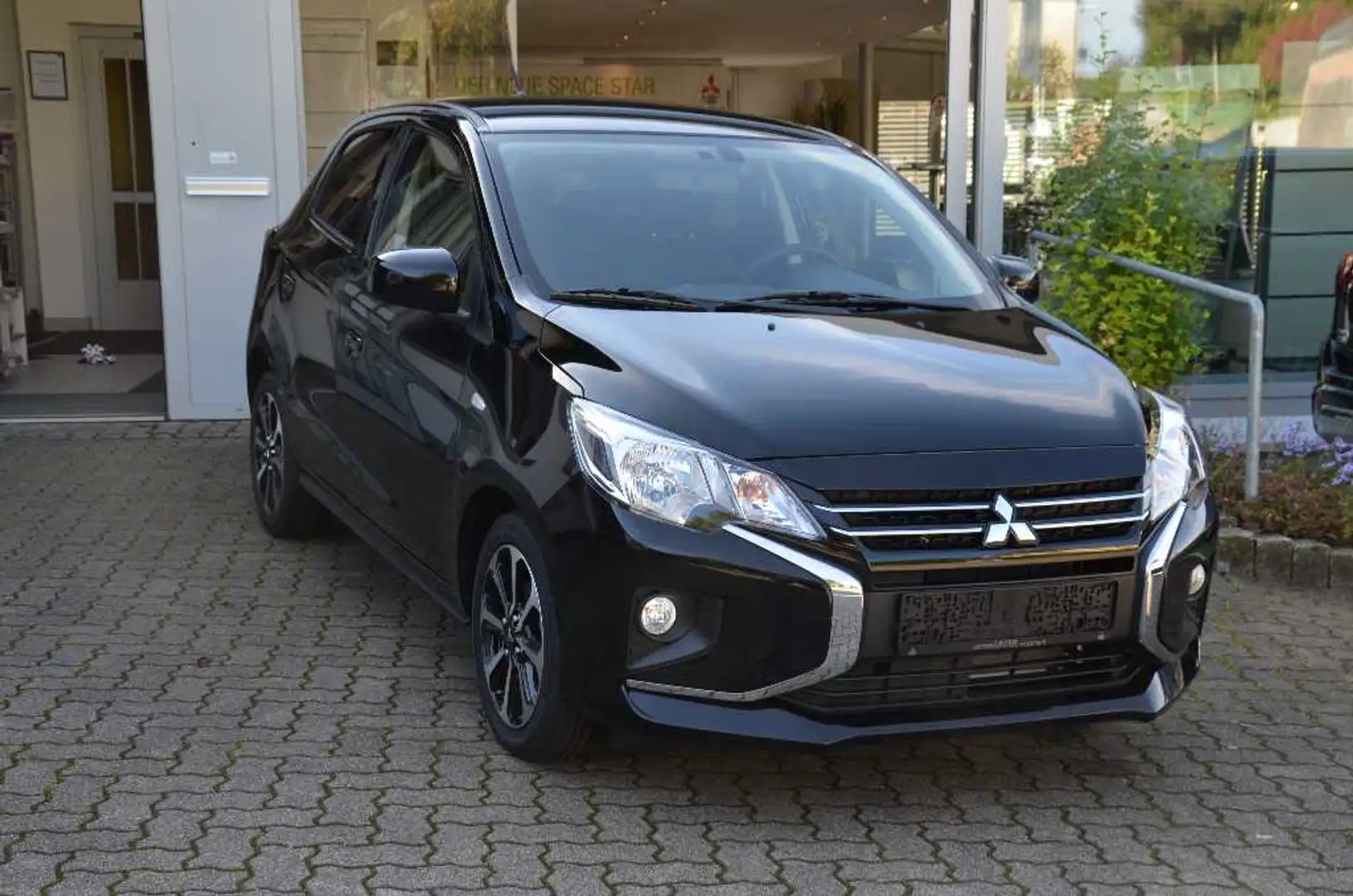 Mitsubishi Space Star Select+ 1.2 MIVEC ClearTec CVT Schwarz - 1