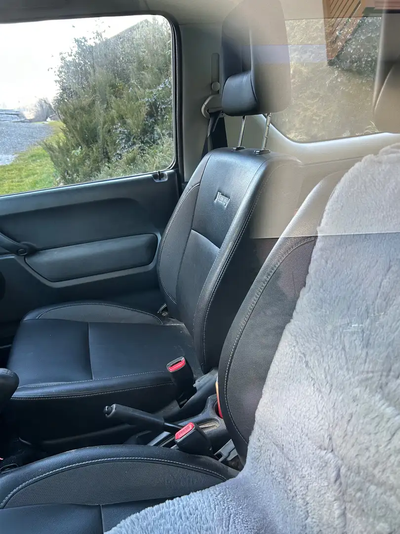 Suzuki Jimny Jimny 1,3 VX Deluxe VX Deluxe Schwarz - 2