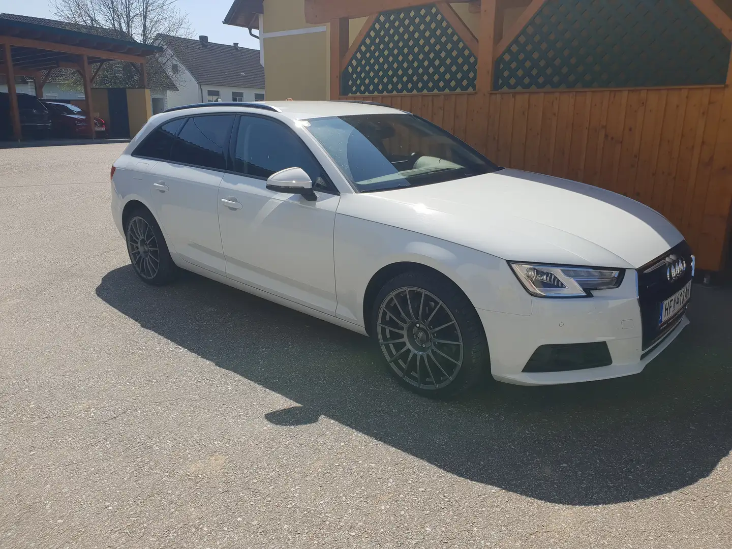 Audi A4 A4 Avant 2,0 TDI quattro S-tronic Weiß - 2