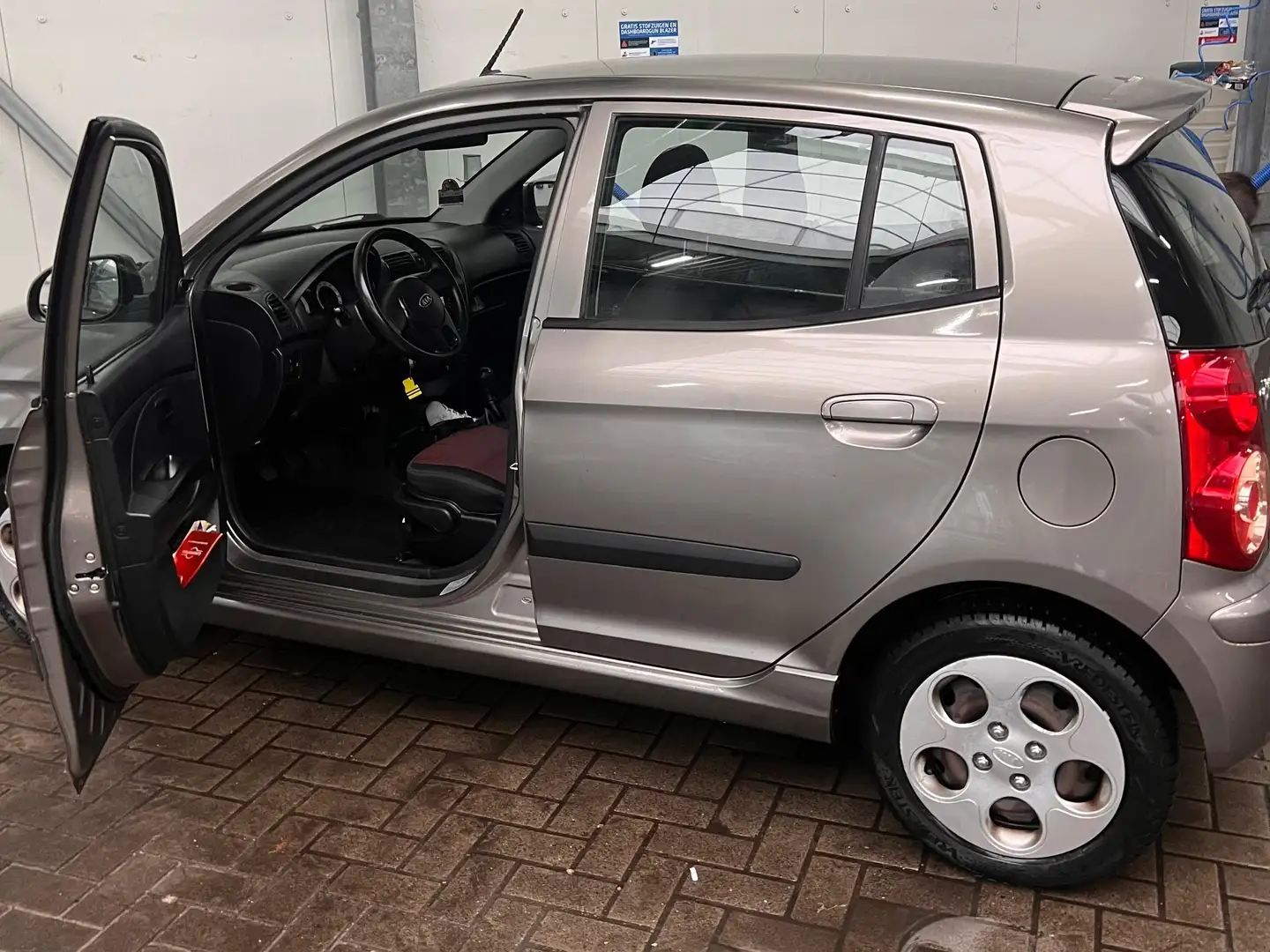 Kia Picanto Picanto 1.0 Seven Béžová - 2