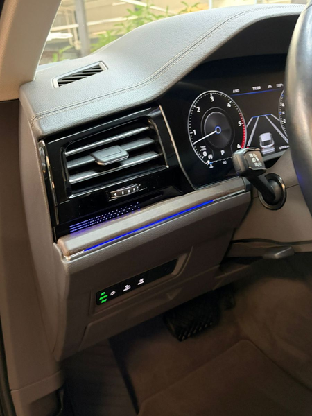 Volkswagen Touareg Atmosphere 4Motion virtual Memory AHK — photo 11