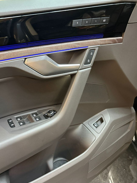 Volkswagen Touareg Atmosphere 4Motion virtual Memory AHK — photo 8