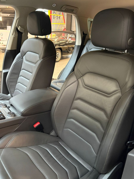 Volkswagen Touareg Atmosphere 4Motion virtual Memory AHK — photo 13