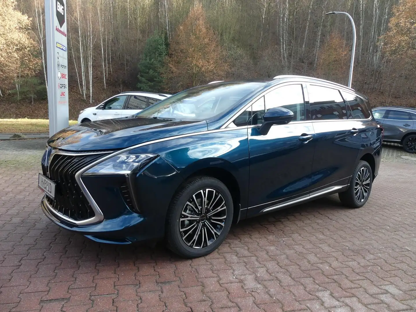 DFSK Forthing 4 U-Tour PHEV*7 Sitze*LED*360°Kam*Pano Verde - 1