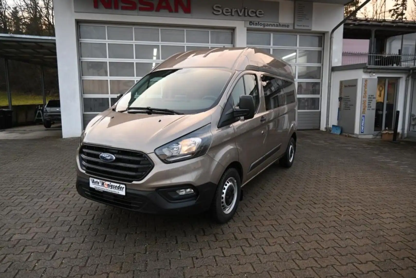 Ford Transit Custom 320 L2H2 VA Autm. Basis Beige - 1