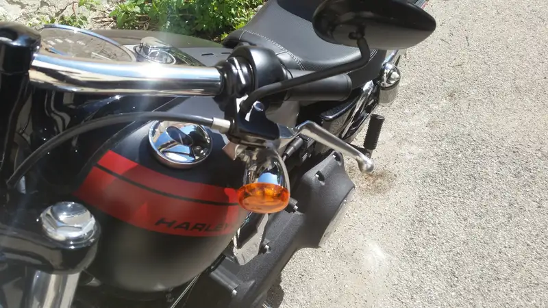 Harley-Davidson Dyna Fat Bob - foto 8