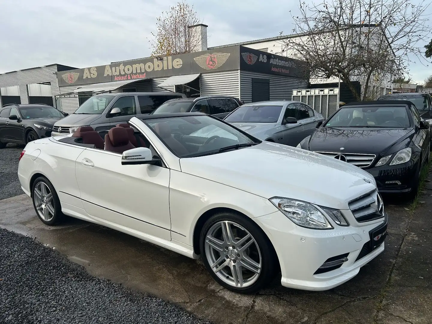 Mercedes-Benz E 200 Cabrio  CGI BlueEfficiency,  Sport Paket Белый - 2