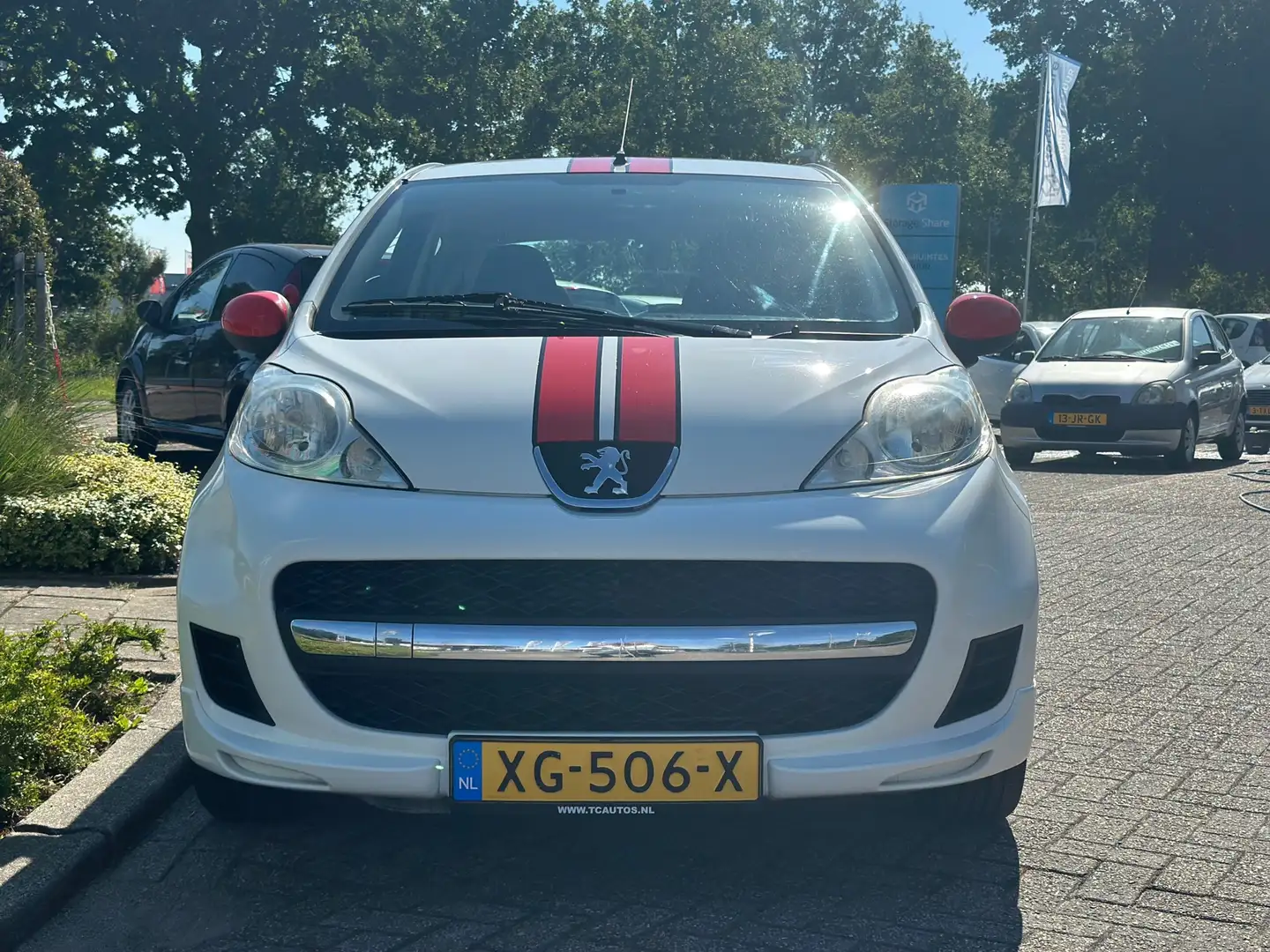 Peugeot 107 1.0-12V XR streetracing sport Blanc - 2