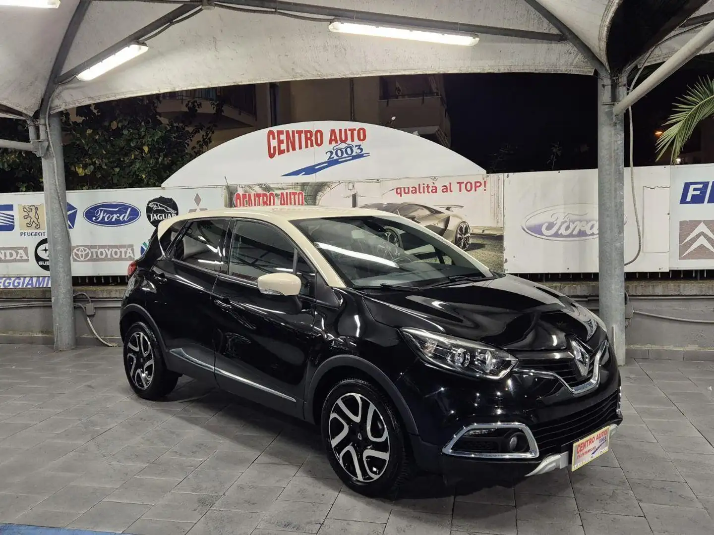 Renault Captur dCi 8V 90 CV EDC S&S Energy Excite Weiß - 1