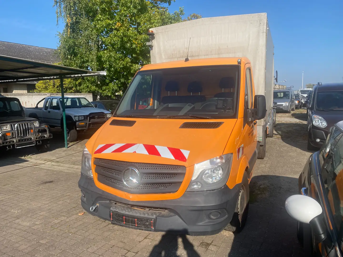 Mercedes-Benz Sprinter 310/311/313/314/316 CDI (906.131/132/133/135) Orange - 1
