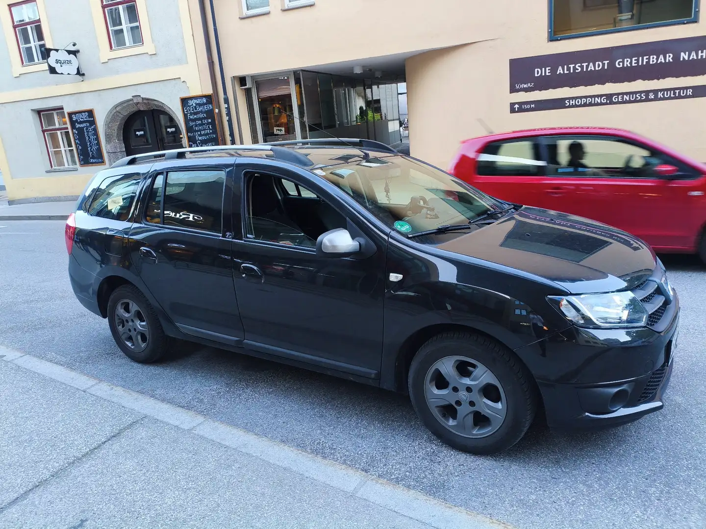 Dacia Logan Celebration Schwarz - 2