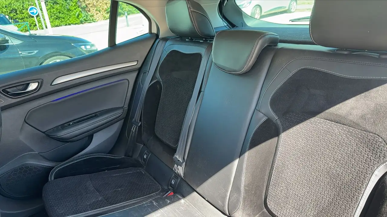 Renault Megane Berline — photo 9