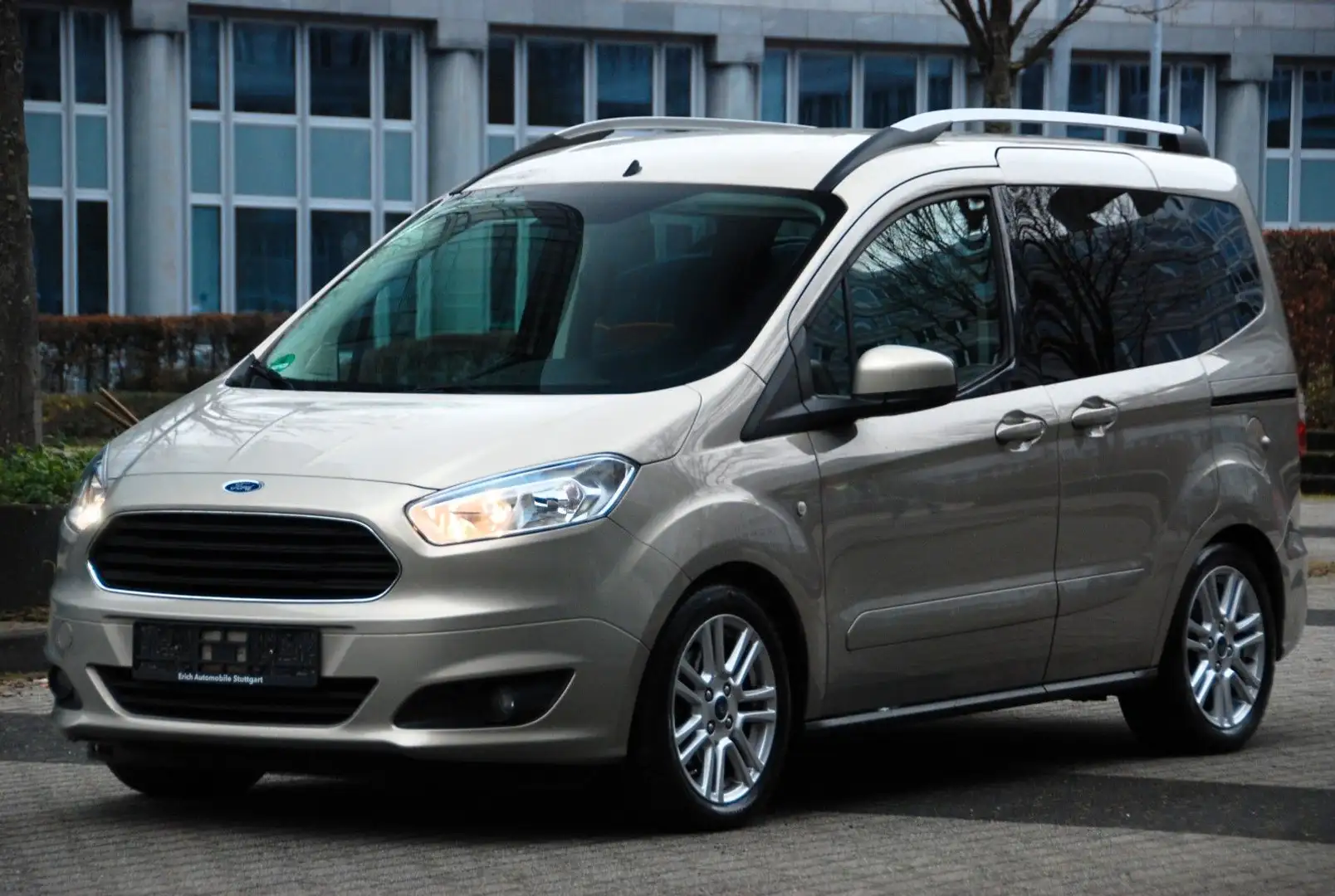 Ford Tourneo Courier Trend| 2.HAND| PDC| SZH| BC | BT Silber - 1