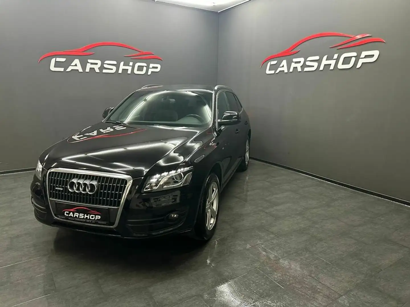 Audi Q5 2.0 TDI quattro S-Line Schwarz - 2