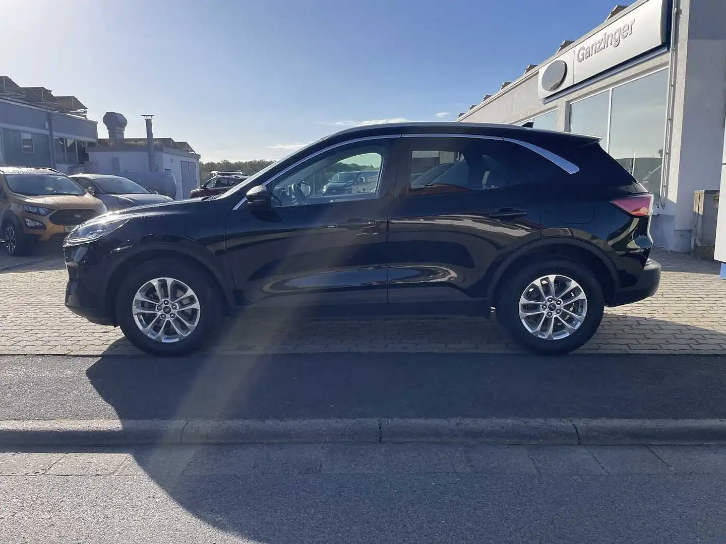 Ford Kuga PLUG-IN-HYBRID TITANIUM X Automatik, AHK SCHWENKBA Noir - 2