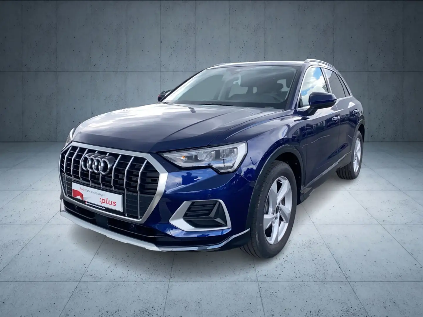 Audi Q3 advanced 35 TFSI S tr. Stdhzg AHK FLA ACC Nav Blauw - 2
