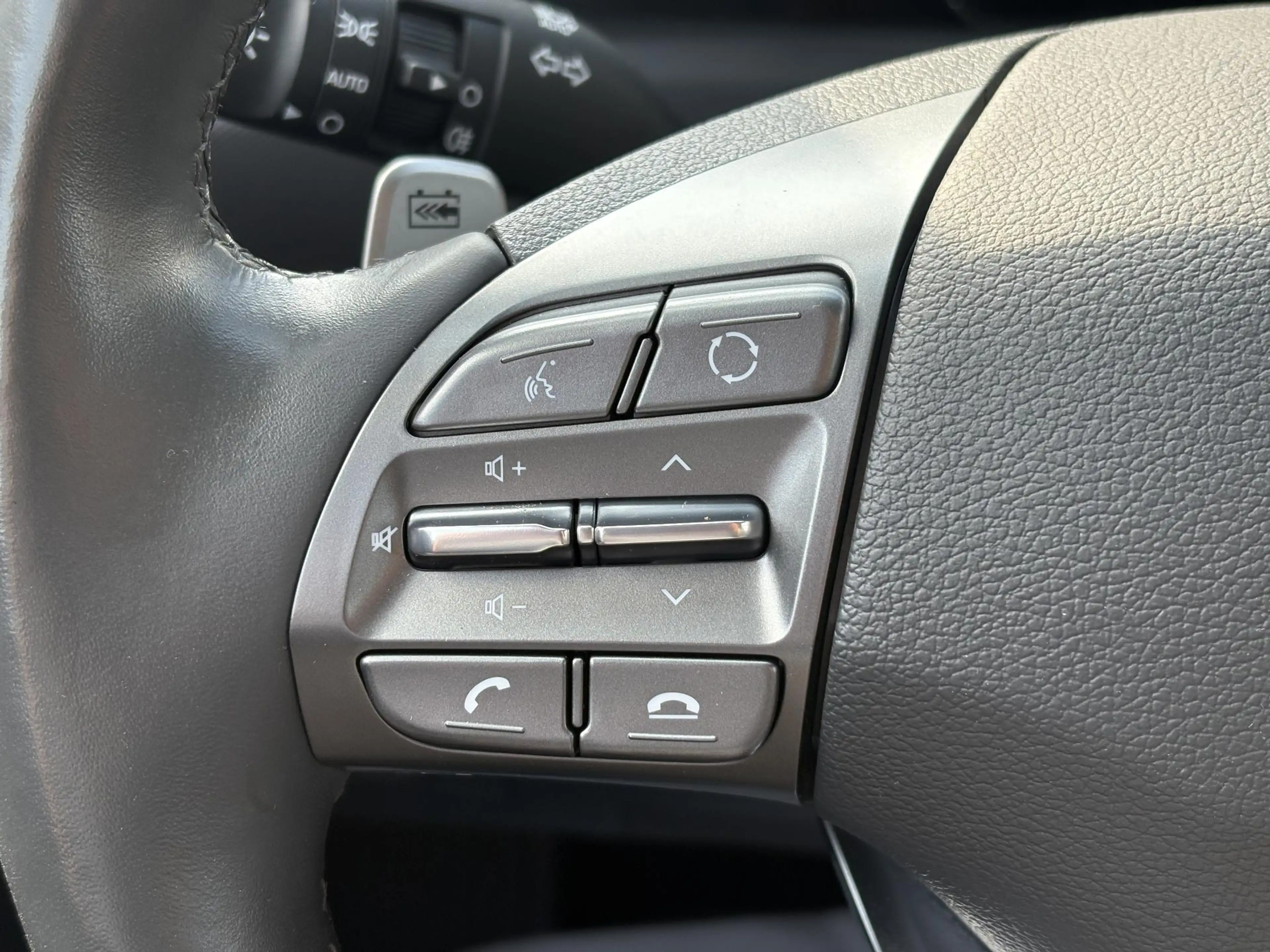 Hyundai IONIQ i-Motion EV 38 kWh 46.300 KM | SOH 95,6% | Navigat — photo 12
