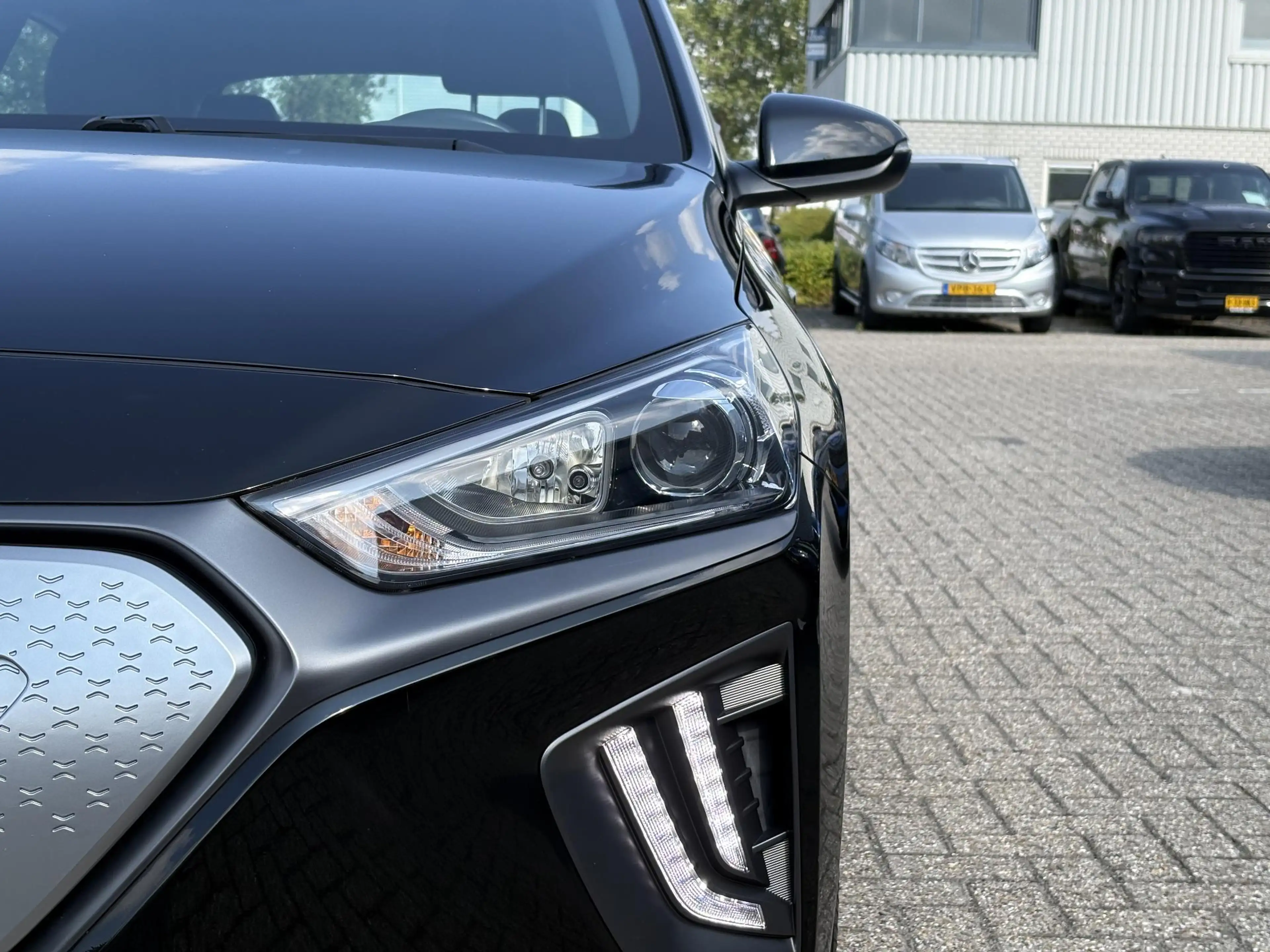 Hyundai IONIQ i-Motion EV 38 kWh 46.300 KM | SOH 95,6% | Navigat — photo 4