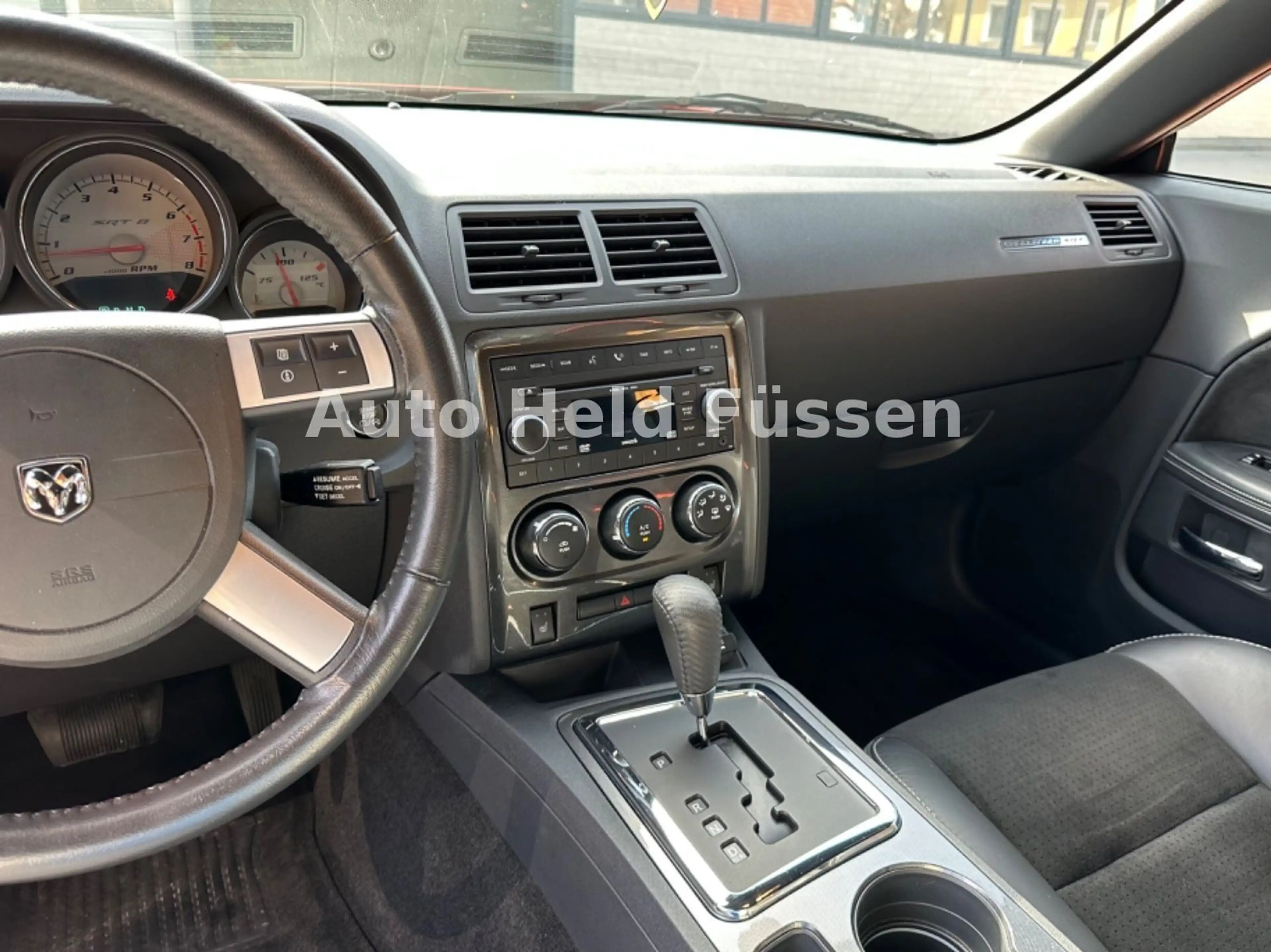 Dodge Challenger SRT-8 6.1 HEMI Aut Unfallfrei DE — photo 15