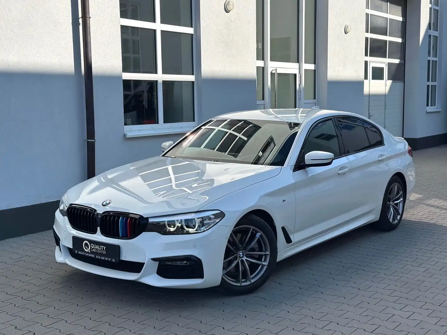 BMW 520 d M Sport Paket *KAME*HEAD-UP*AMBIENTELICHT* Wit - 2
