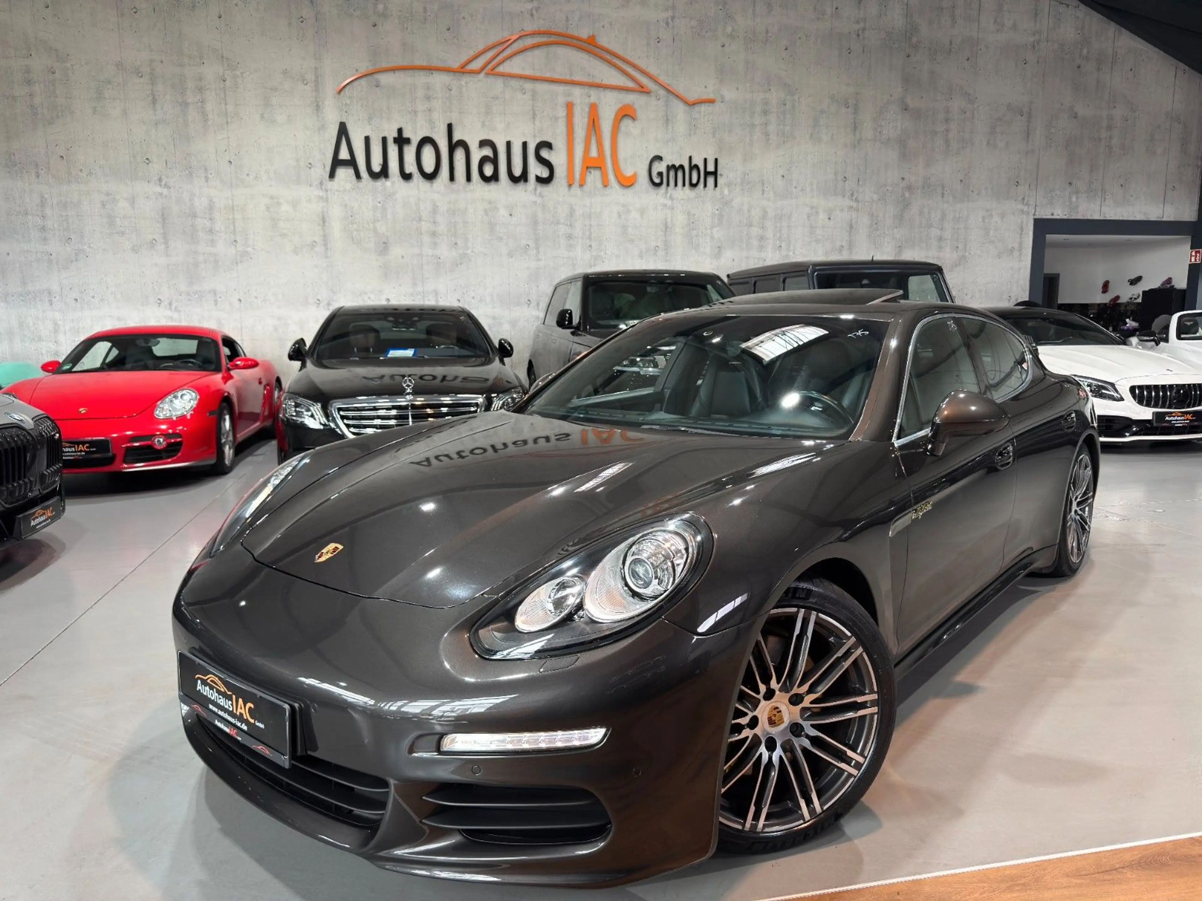 Porsche Panamera /E-Hybrid/S/SCHIEBD/SHZ/NAVI/BOSE/360*/