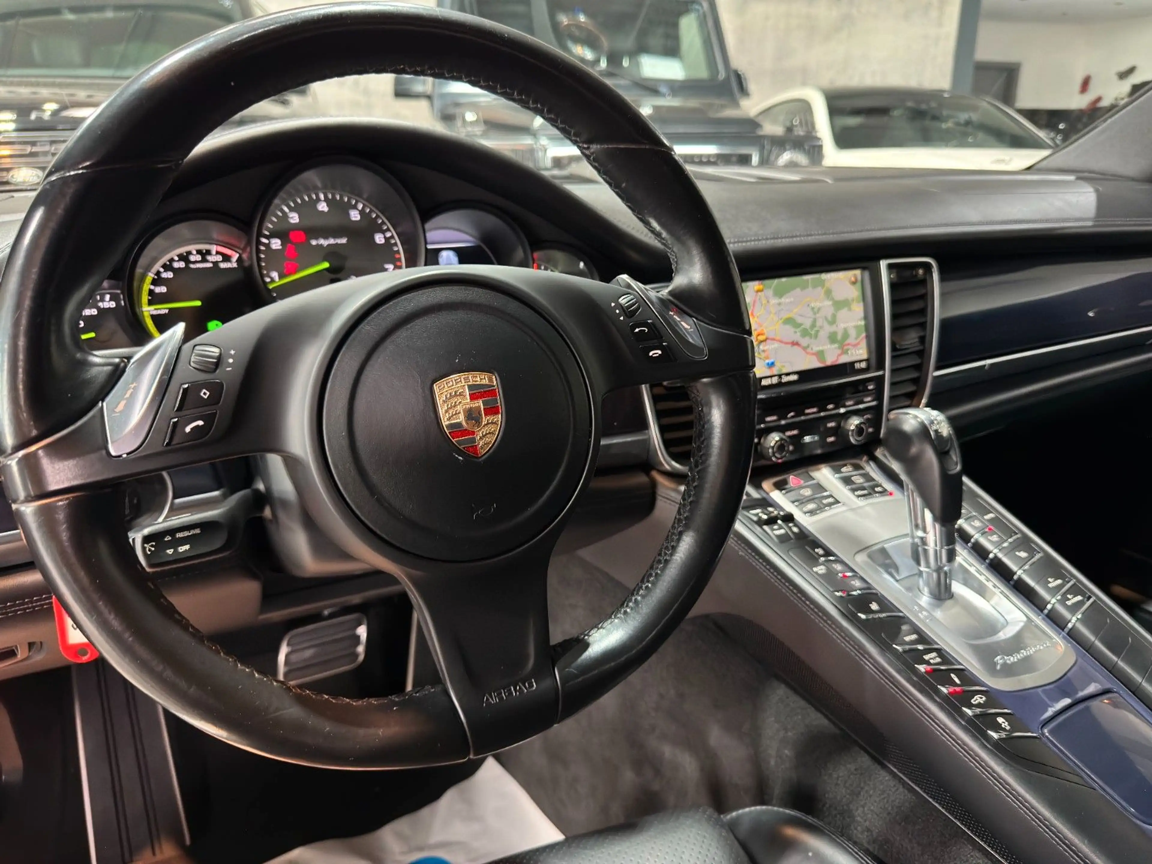Porsche Panamera /E-Hybrid/S/SCHIEBD/SHZ/NAVI/BOSE/360*/ — photo 10