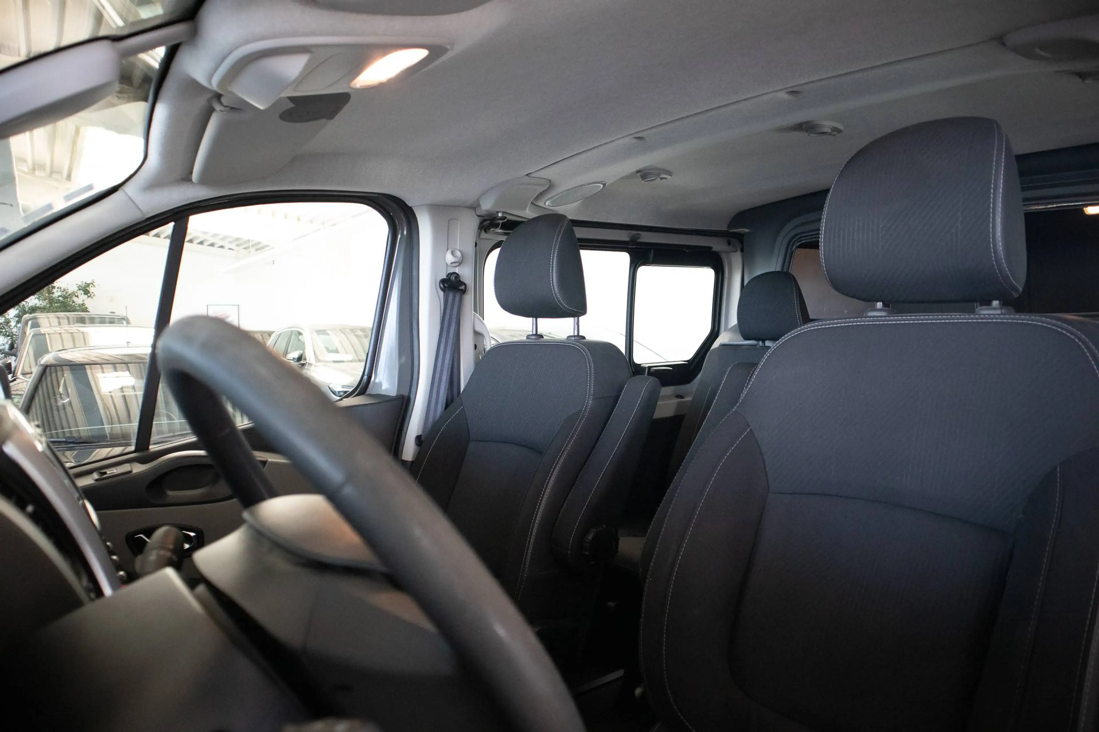 Renault Trafic 5 zitpl, achteruitrijcamera, parkeersensoren achter, cruise control, airconditioning — photo 8