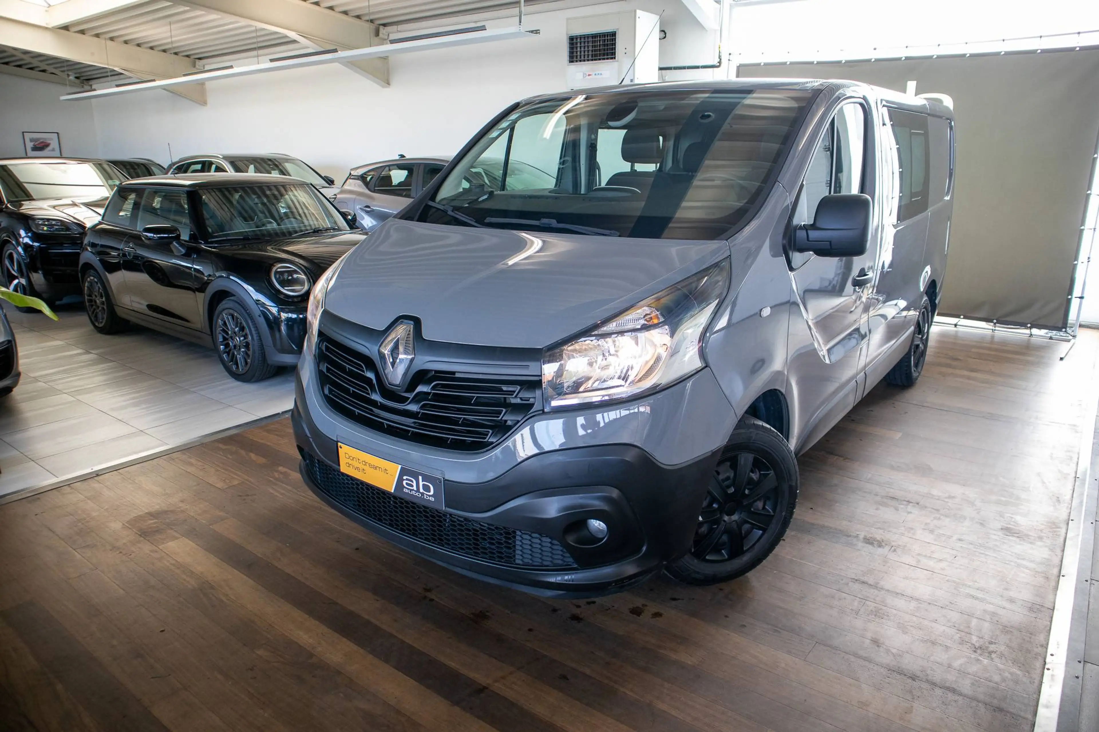 Renault Trafic 5 zitpl, achteruitrijcamera, parkeersensoren achter, cruise control, airconditioning — photo 2