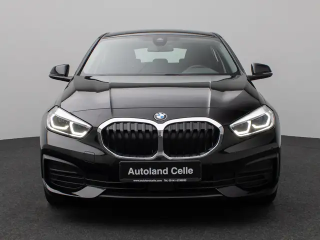 BMW 1 Series view 2