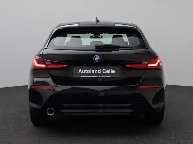 BMW 1 Series view 19