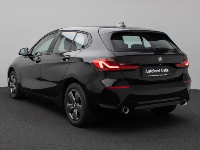 BMW 1 Series view 9