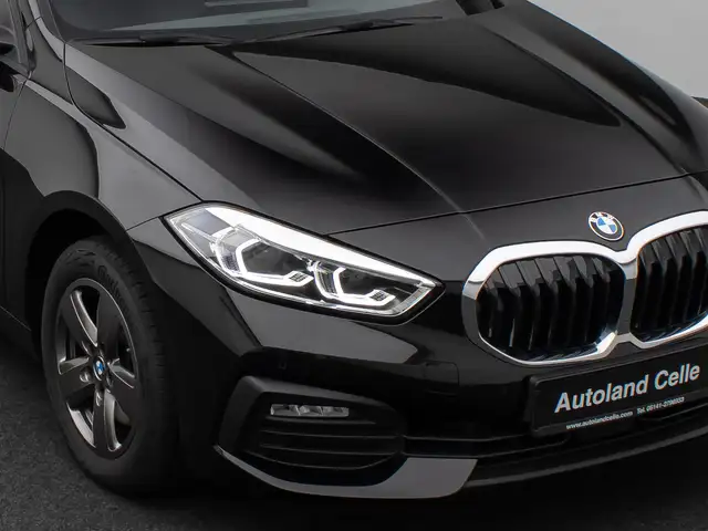BMW 1 Series view 16