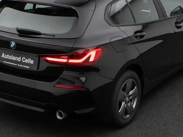 BMW 1 Series view 13